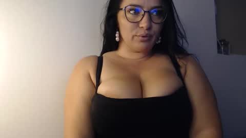 Snapshot of elly_denise chatting on 10.14.25 Denise online show from 10.14.25