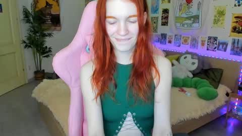 Snapshot of elly_milas chatting on 03.01.25 Elly     Fansly  online show from 03.01.25