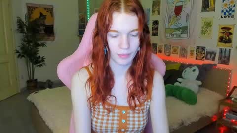 Snapshot of elly_milas chatting on 03.06.25 Elly     Fansly  online show from 03.06.25