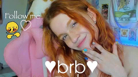 Snapshot of elly_milas chatting on 01.11.26 Elly Fansly online show from 01.11.26