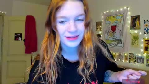 Snapshot of elly_milas chatting on 02.26.26 Elly Fansly online show from 02.26.26