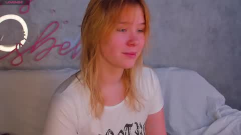 ellya_castro online show from 09.18.25