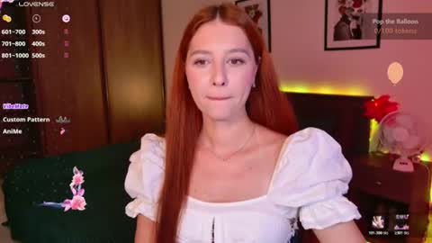 Snapshot of ellypeach chatting on 06.22.26 EllyPeach online show from 06.22.26