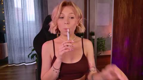 Elly online show from 11.02.25