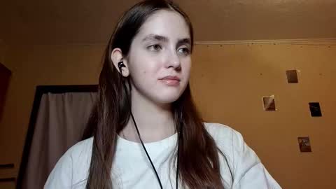 Snapshot of elmeraurora chatting on 02.21.26 Kate online show from 02.21.26