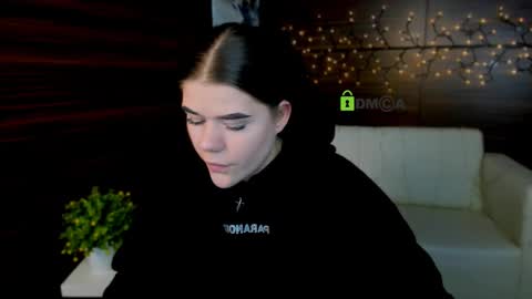 Elmi online show from 02.11.25