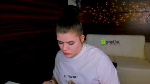 Elmi online show from 02.12.25