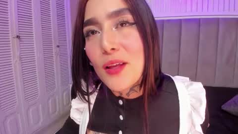 Elodie  online show from 09.17.25