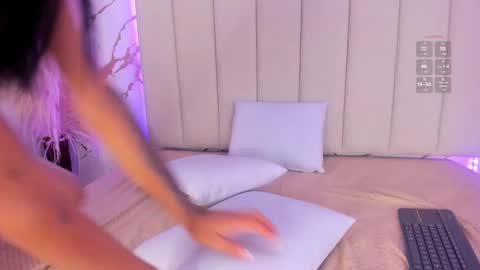 elody_rousse online show from 10.18.25