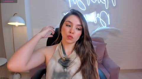 Snapshot of eloisaolivero chatting on 01.12.25 ELOISA OLIVERO online show from 01.12.25