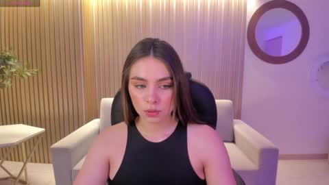 Snapshot of eloisaolivero chatting on 01.26.25 ELOISA OLIVERO online show from 01.26.25