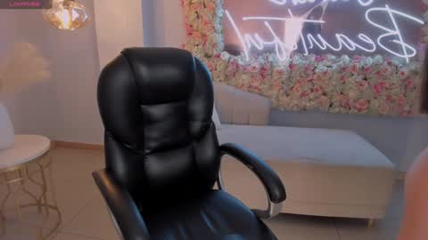 Snapshot of eloisaolivero chatting on 02.02.25 ELOISA OLIVERO online show from 02.02.25