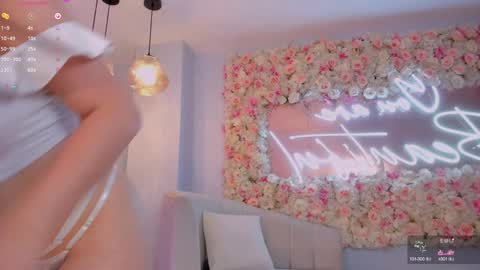Snapshot of eloisaolivero chatting on 02.02.25 ELOISA OLIVERO online show from 02.02.25