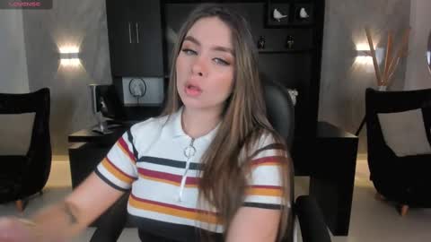 Snapshot of eloisaolivero chatting on 02.12.25 ELOISA OLIVERO online show from 02.12.25