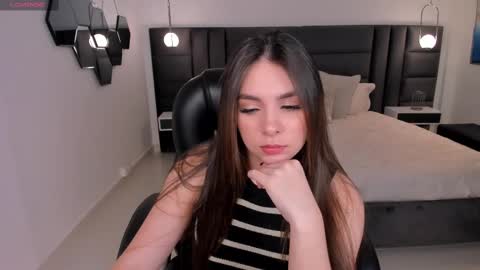 Snapshot of eloisaolivero chatting on 02.24.25 ELOISA OLIVERO online show from 02.24.25