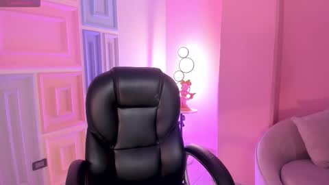 Snapshot of eloisaolivero chatting on 09.15.25 ELOISA OLIVERO online show from 09.15.25