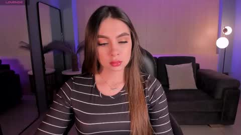 Snapshot of eloisaolivero chatting on 10.11.25 ELOISA OLIVERO online show from 10.11.25