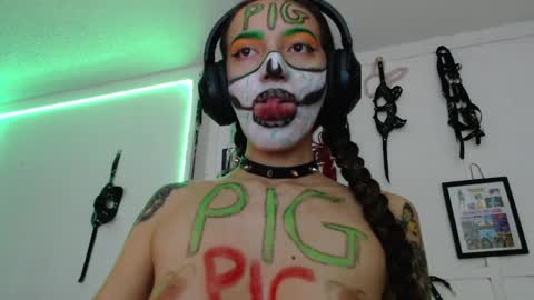 Chelsea  Please help me to reach 100 thumbs up online show from 01.20.25