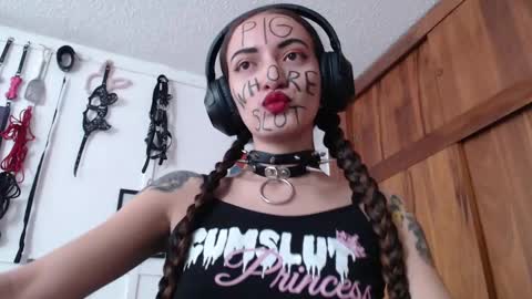 Chelsea  Please help me to reach 100 thumbs up online show from 01.20.25