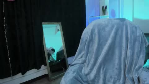 Snapshot of eloisee_ chatting on 11.04.25 Eloise . online show from 11.04.25