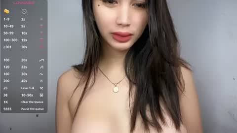 Snapshot of elora_charming chatting on 06.20.26 elora_charming online show from 06.20.26