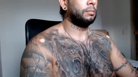 Snapshot of elosocazador chatting on 12.11.24 elosocazador online show from 12.11.24