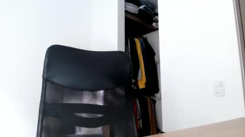 Snapshot of elosocazador chatting on 02.12.25 elosocazador online show from 02.12.25