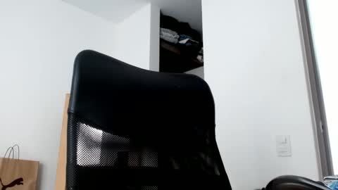 Snapshot of elosocazador chatting on 02.18.25 elosocazador online show from 02.18.25