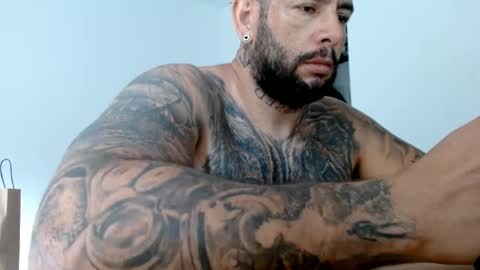 Snapshot of elosocazador chatting on 02.19.25 elosocazador online show from 02.19.25