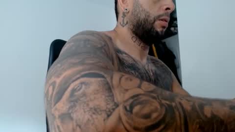 Snapshot of elosocazador chatting on 02.25.25 elosocazador online show from 02.25.25