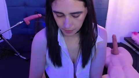 elowen_halley1 online show from 09.29.25