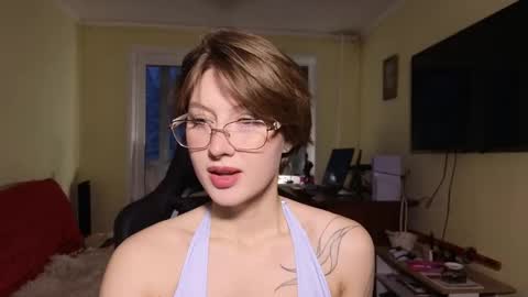 Snapshot of elsaangel chatting on 11.24.25 elsaangel online show from 11.24.25