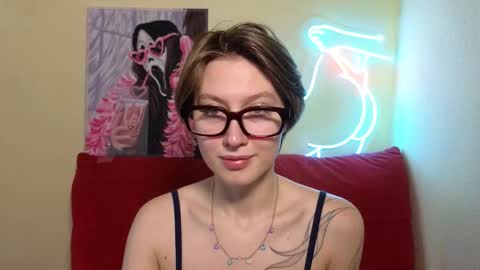 Snapshot of elsaangel chatting on 11.25.25 elsaangel online show from 11.25.25