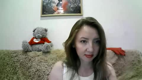 Snapshot of elvaarno chatting on 10.23.25 ElvaArno online show from 10.23.25