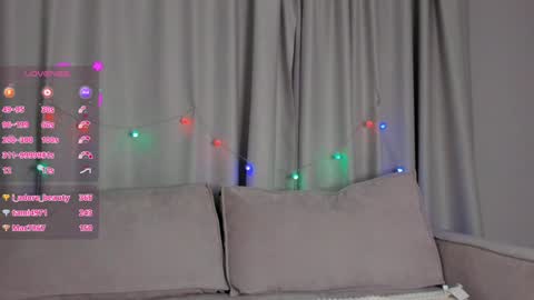 Snapshot of elvahance chatting on 01.11.25 Maria online show from 01.11.25