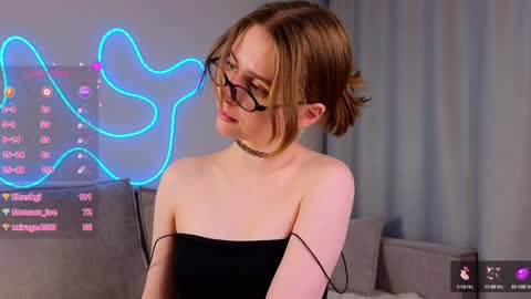 Snapshot of elvahance chatting on 01.28.25 Maria online show from 01.28.25