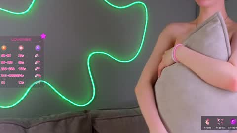 Snapshot of elvahance chatting on 02.01.25 Maria online show from 02.01.25