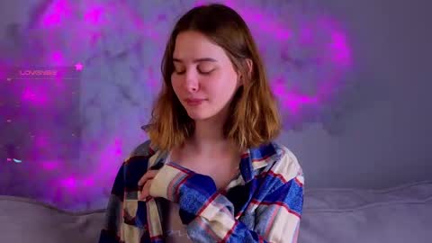 Snapshot of elvahance chatting on 02.21.25 Maria online show from 02.21.25