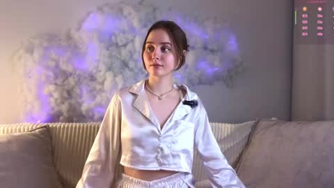 Snapshot of elvahance chatting on 03.07.25 Maria online show from 03.07.25