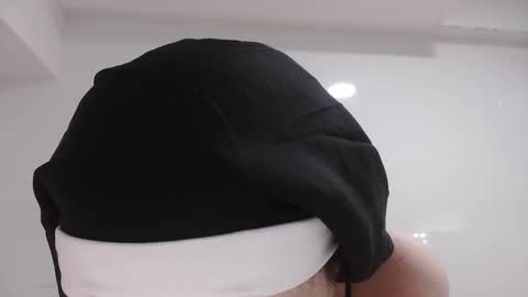 Snapshot of elviracutie chatting on 11.25.25 Elviracutie online show from 11.25.25