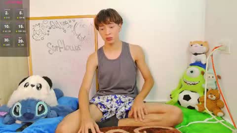 Snapshot of ely_king chatting on 07.29.26 E L Y K I N G online show from 07.29.26