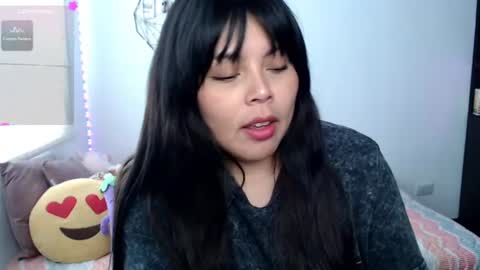 Snapshot of elymoon chatting on 06.12.26 Ely online show from 06.12.26