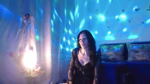 Elisa online show from 02.14.26