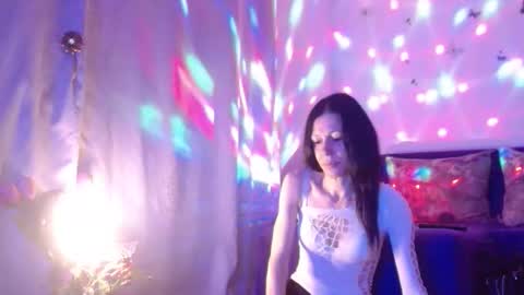 Elisa online show from 02.23.26