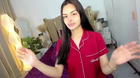 Snapshot of elyshunter chatting on 01.19.25 ElysHunter the girl will hunt you  online show from 01.19.25