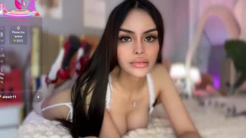 ElysHunter the girl will hunt you  online show from 12.20.25