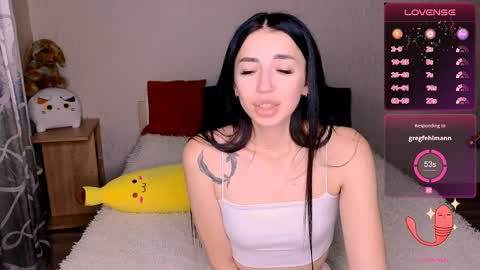 Snapshot of ema_grasie chatting on 12.08.24 ema_grasie online show from 12.08.24