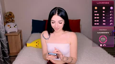 Snapshot of ema_grasie chatting on 12.16.24 ema_grasie online show from 12.16.24