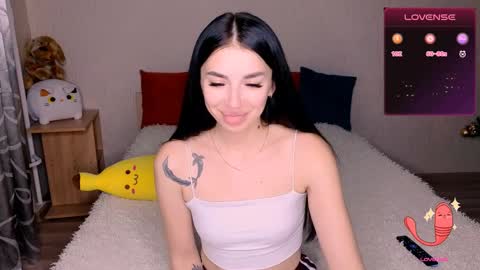 Snapshot of ema_grasie chatting on 12.20.24 ema_grasie online show from 12.20.24