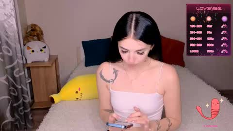 Snapshot of ema_grasie chatting on 12.25.24 ema_grasie online show from 12.25.24